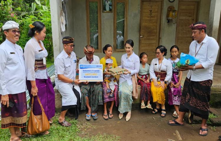 Wamen Bagoes Oka Kunjungi Karangasem Dalam Rangka Monev Program Quick Wins